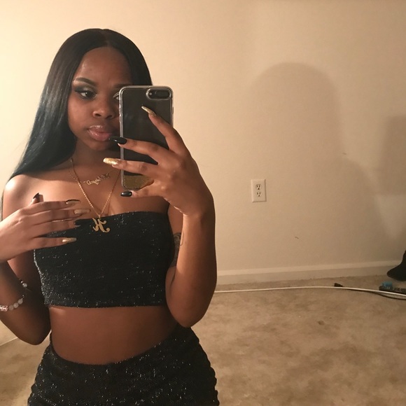 Set - Picture 2 of 2